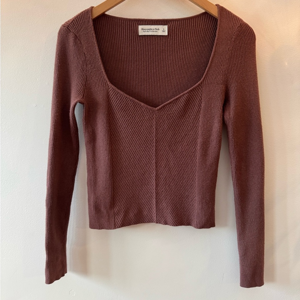 Abercrombie and Fitch Luxesoft Sweetheart Brown Sweater Small Long Sleeve